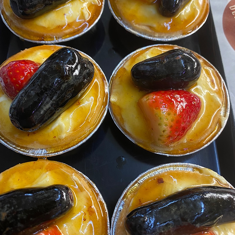 fresh-cream-cheese-fruit-flans-swiss-gourmet-1